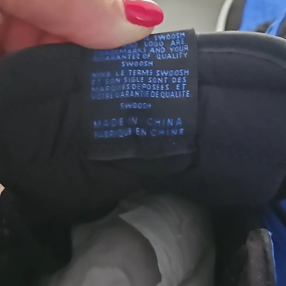 Dead Stock Air Jordan 1 Retro High OG  Royal Reimagined DZ5485 042 Size 8 - Picture 7 of 10